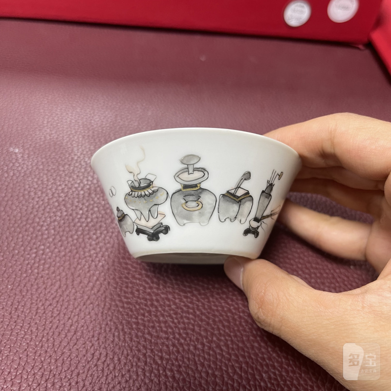 清雍正 墨彩描金博古图套杯一组 - 图19